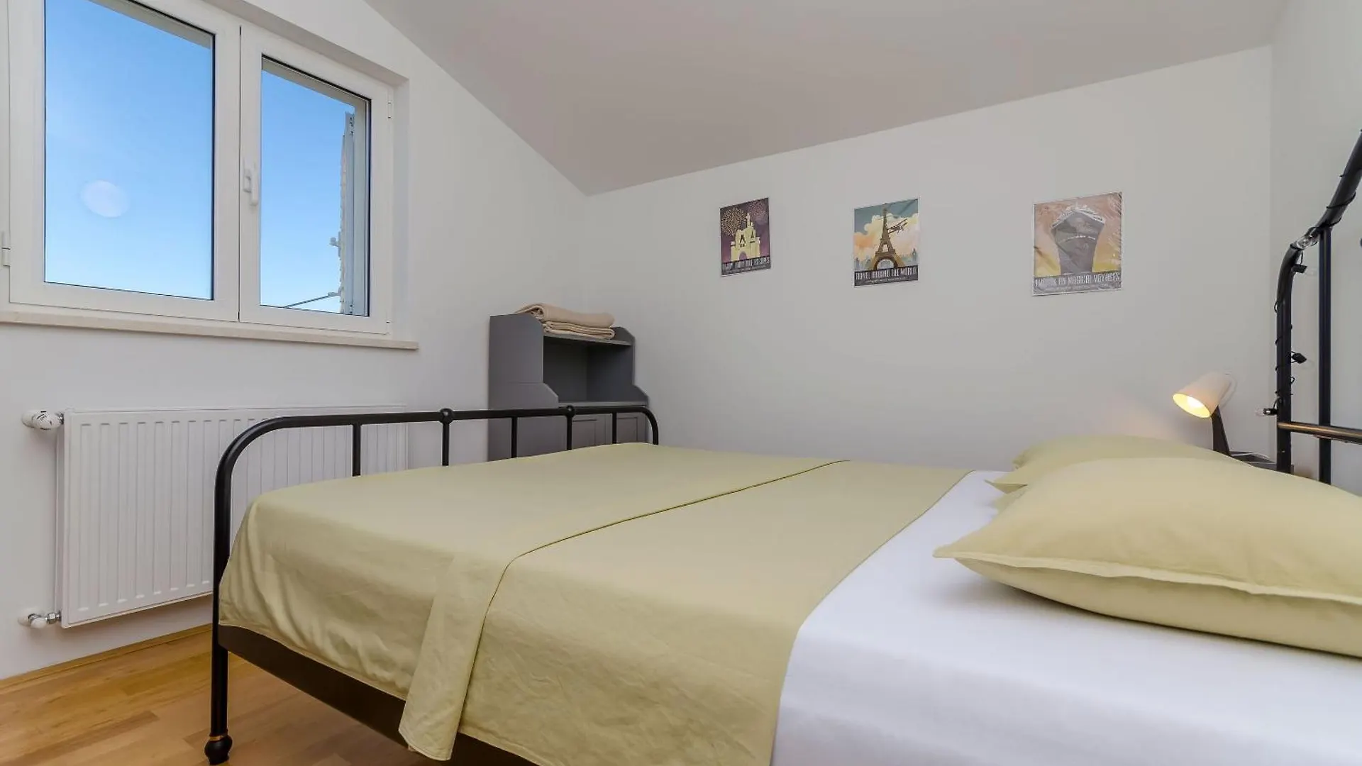 Apartments Kiwi Trogir 0*,