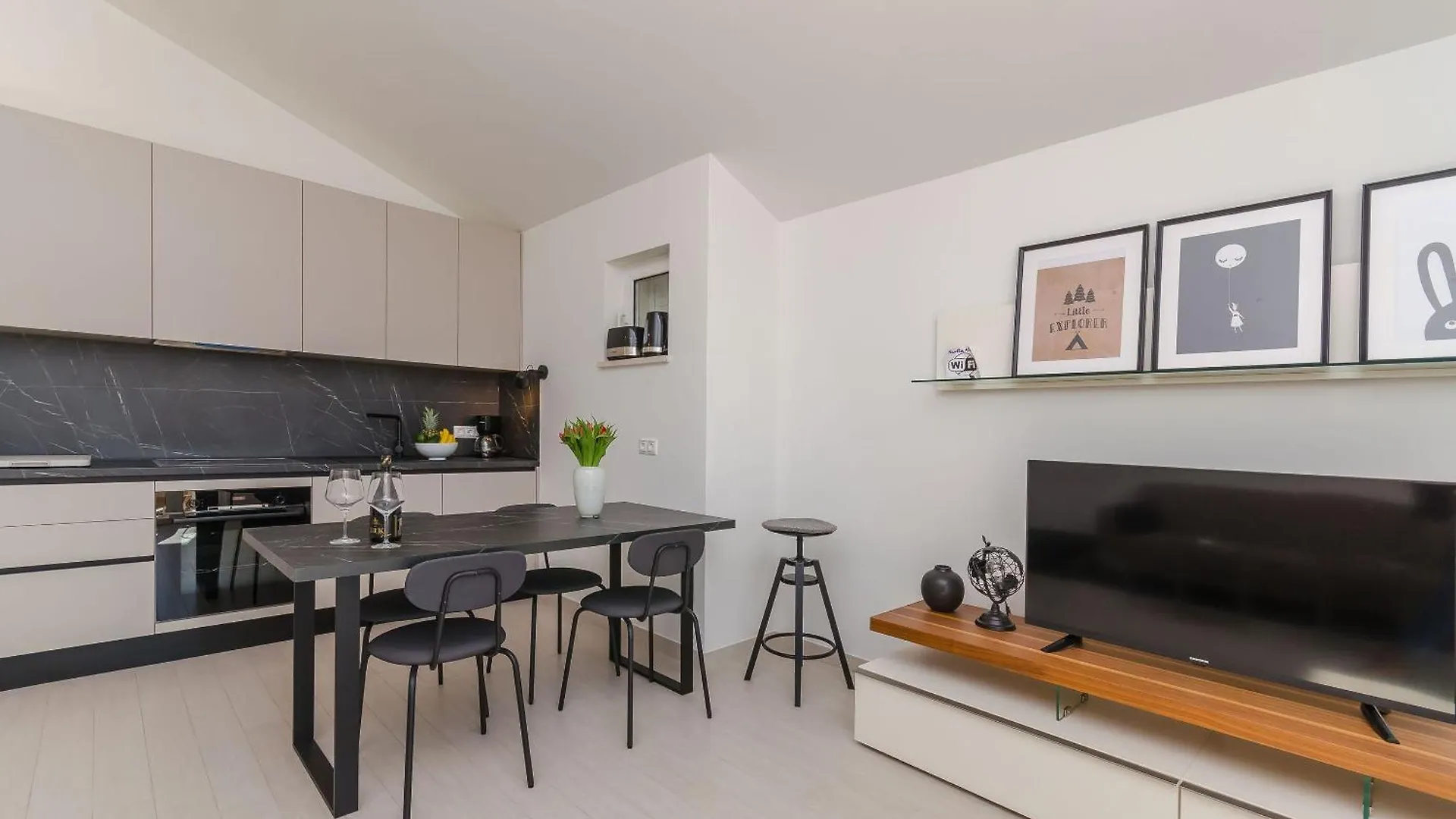Apartments Kiwi Trogir