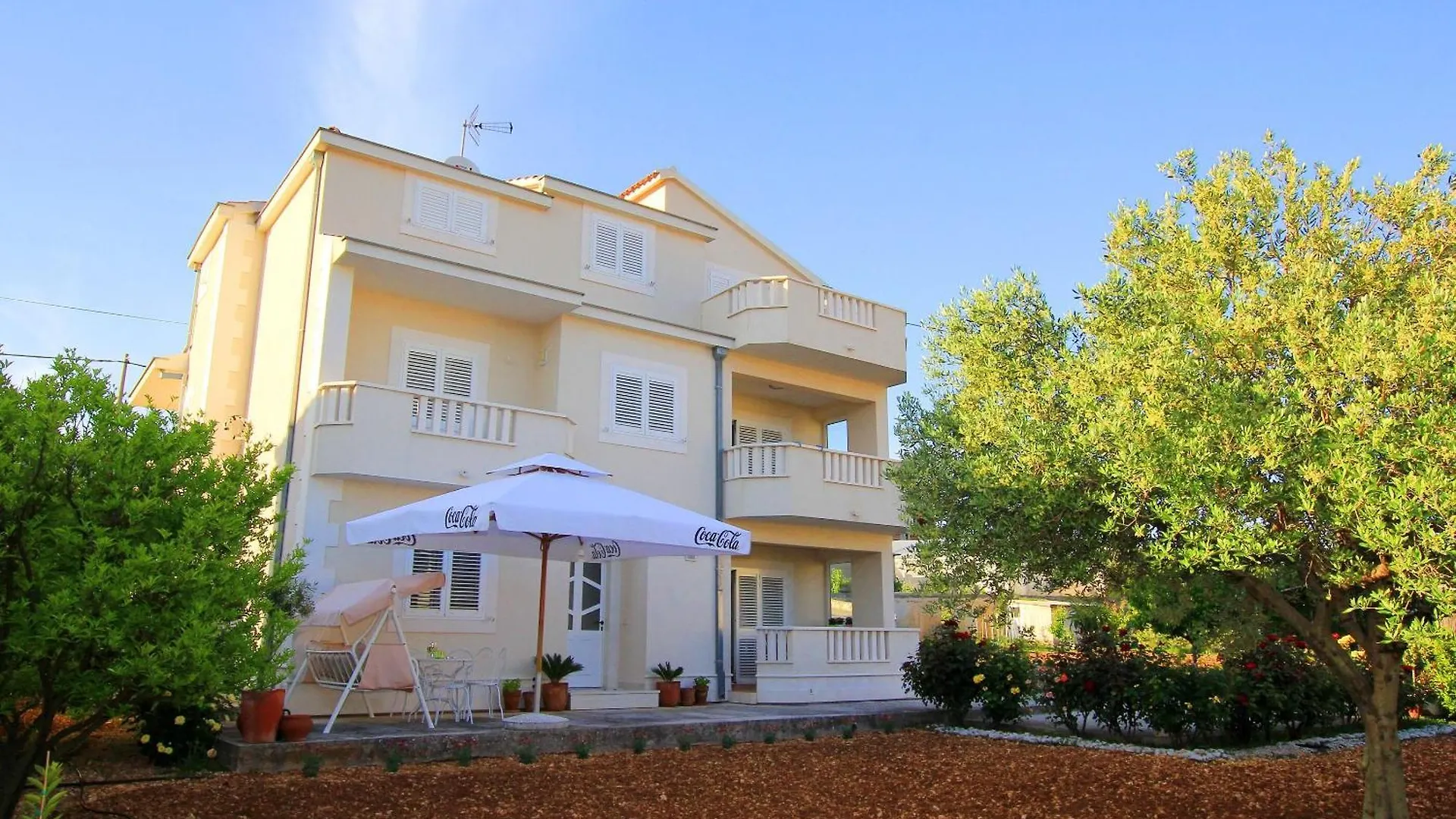 Apartments Kiwi Trogir