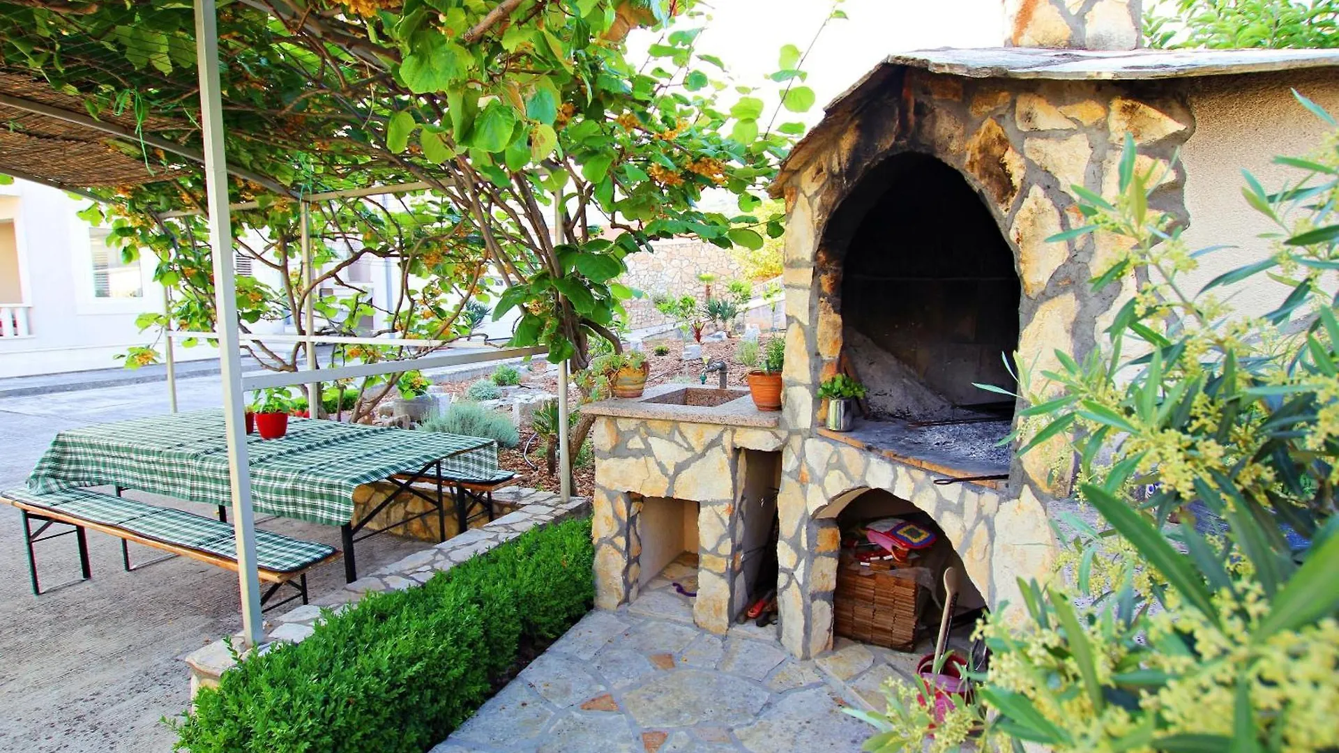 Apartments Kiwi Trogir
